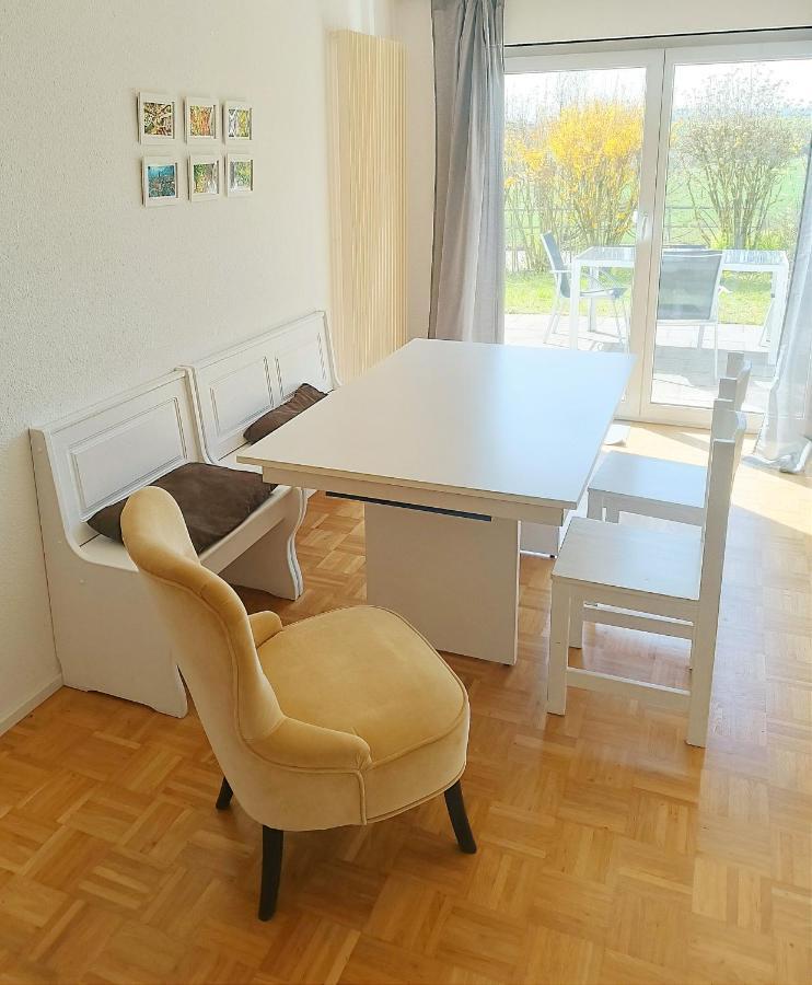 Sonniges 2-Zimmer-Gartenapartment Битигхайм-Бисинген Екстериор снимка