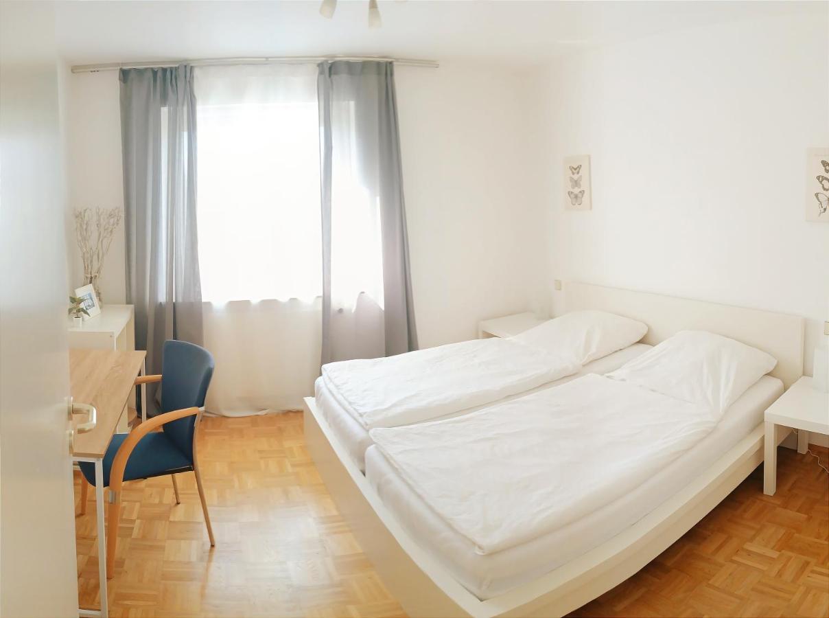 Sonniges 2-Zimmer-Gartenapartment Битигхайм-Бисинген Екстериор снимка